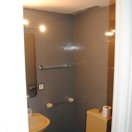 Dreams Placa Independencia Girona